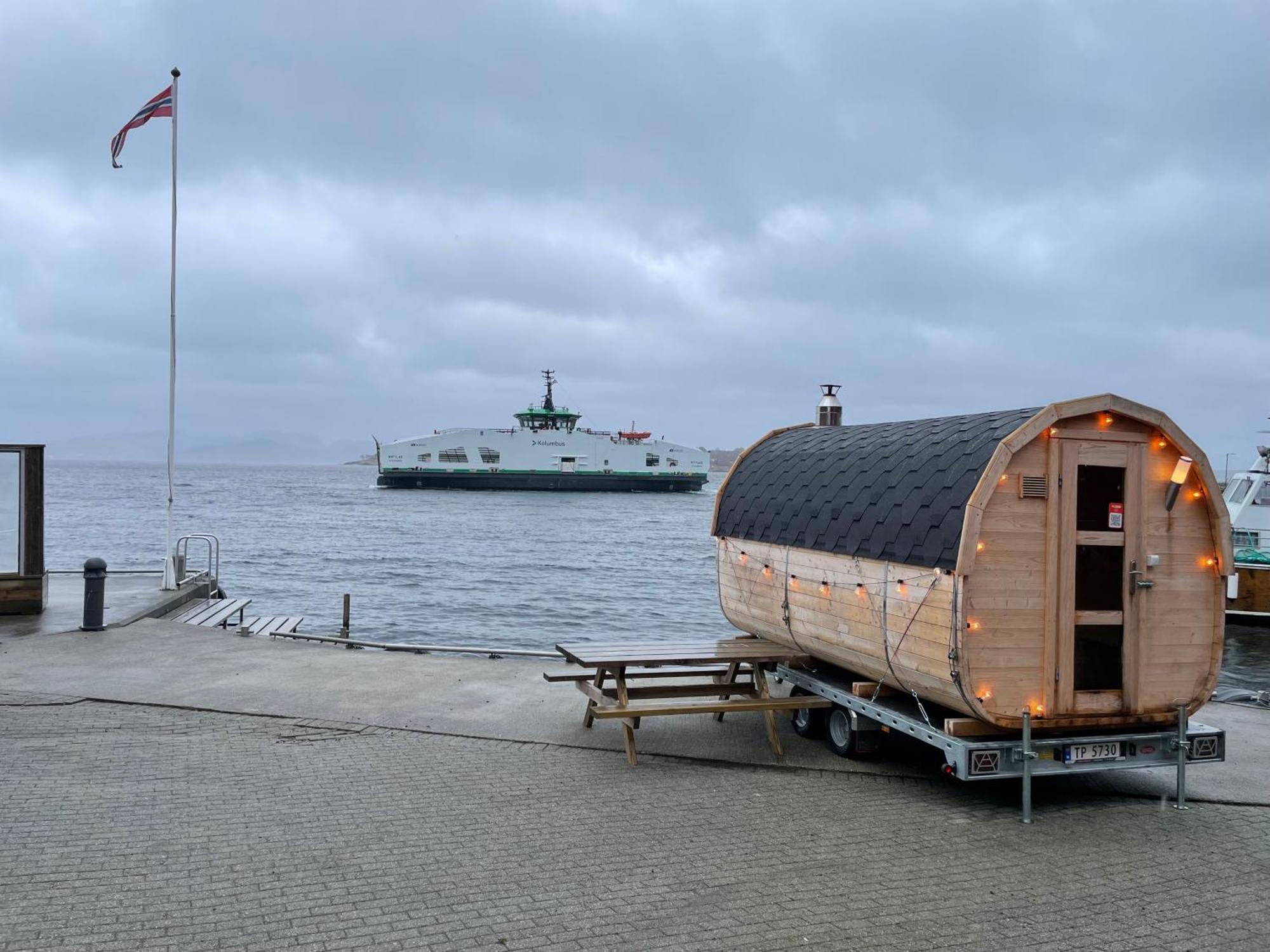 Sjoberg Hotell Og Ferie Leiligheter Østhusvik Kültér fotó