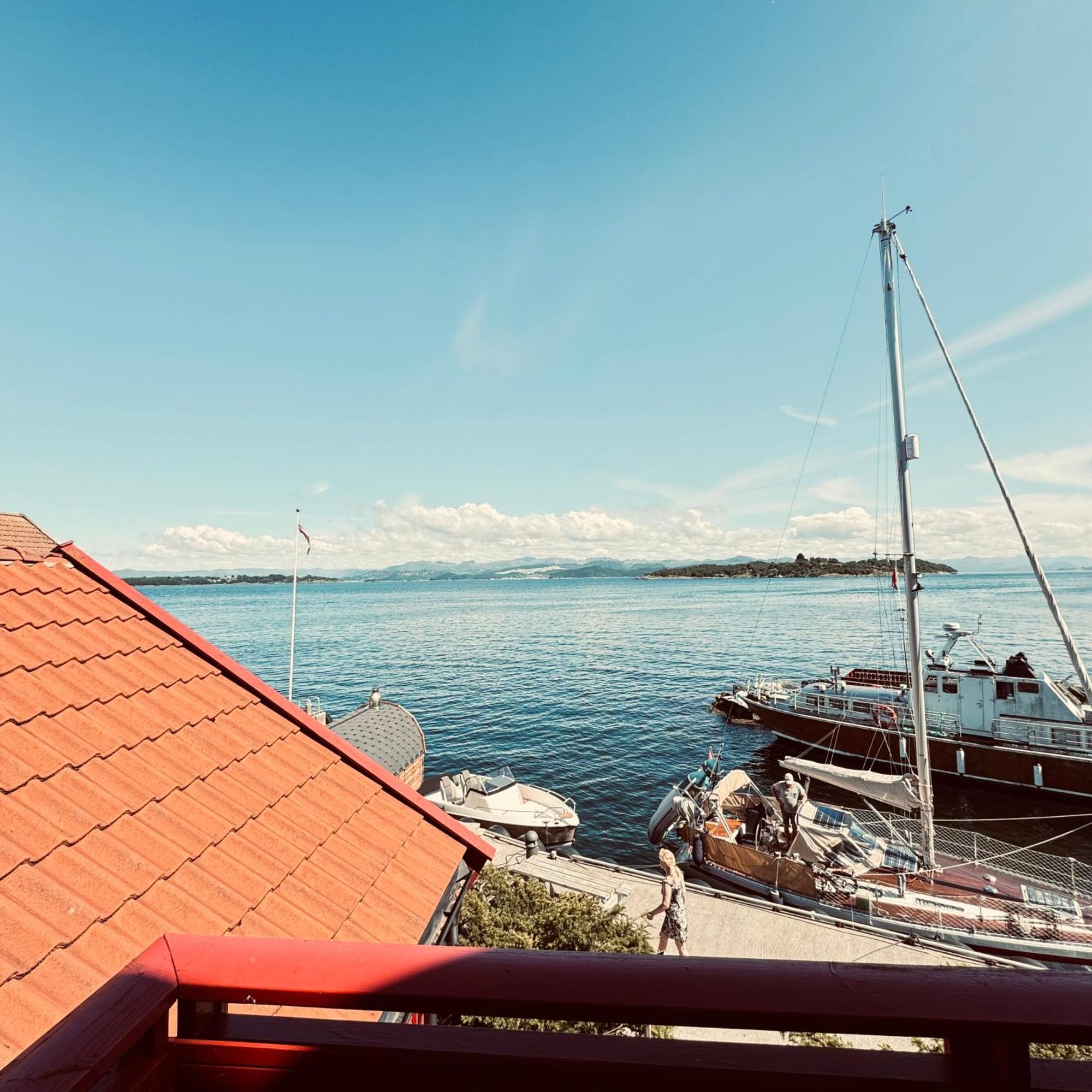 Sjoberg Hotell Og Ferie Leiligheter Østhusvik Kültér fotó