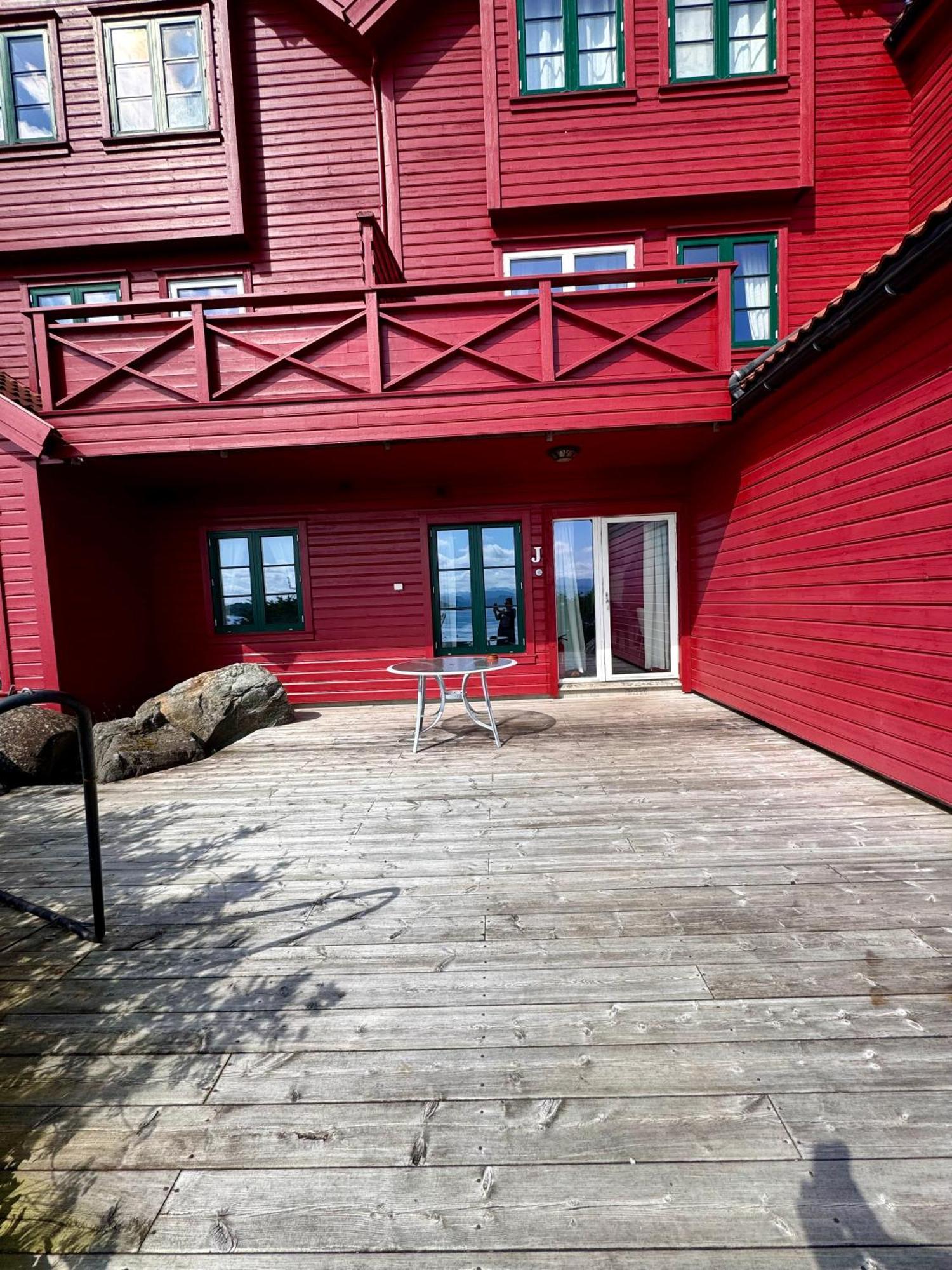 Sjoberg Hotell Og Ferie Leiligheter Østhusvik Kültér fotó