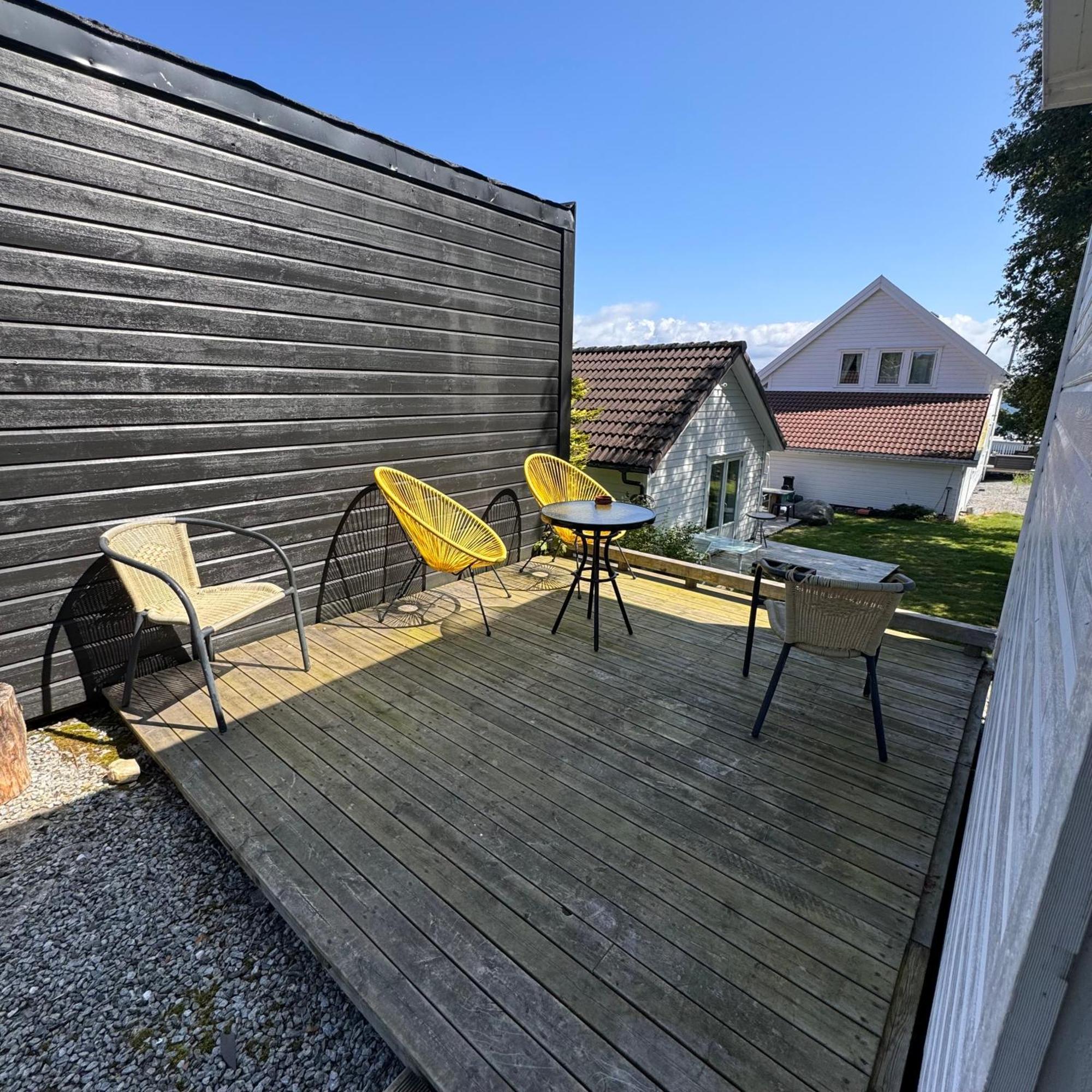 Sjoberg Hotell Og Ferie Leiligheter Østhusvik Kültér fotó