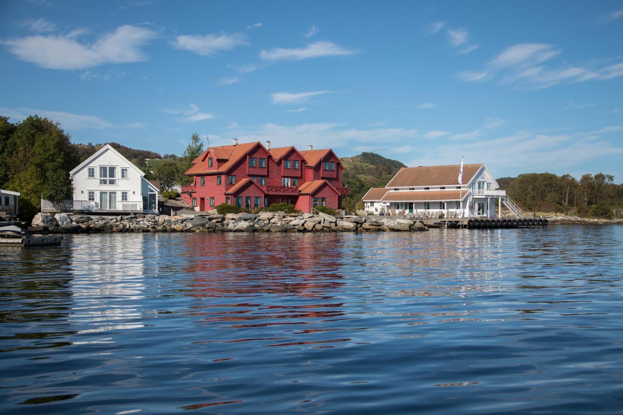 Sjoberg Hotell Og Ferie Leiligheter Østhusvik Kültér fotó